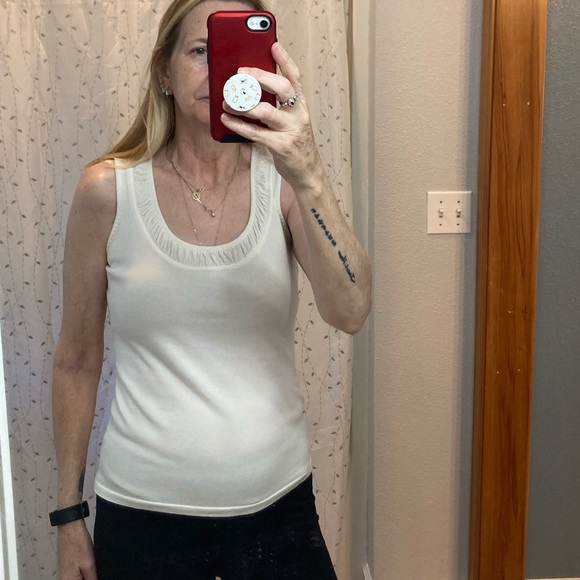 Banana Republic Cream Sweater Vest Size M - Picture 2 of 8